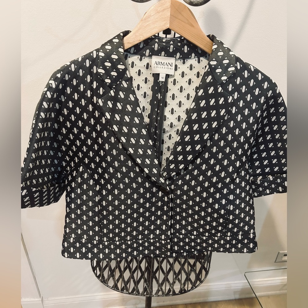 Giorgio Armani Women's Black and White Patterned Blazer